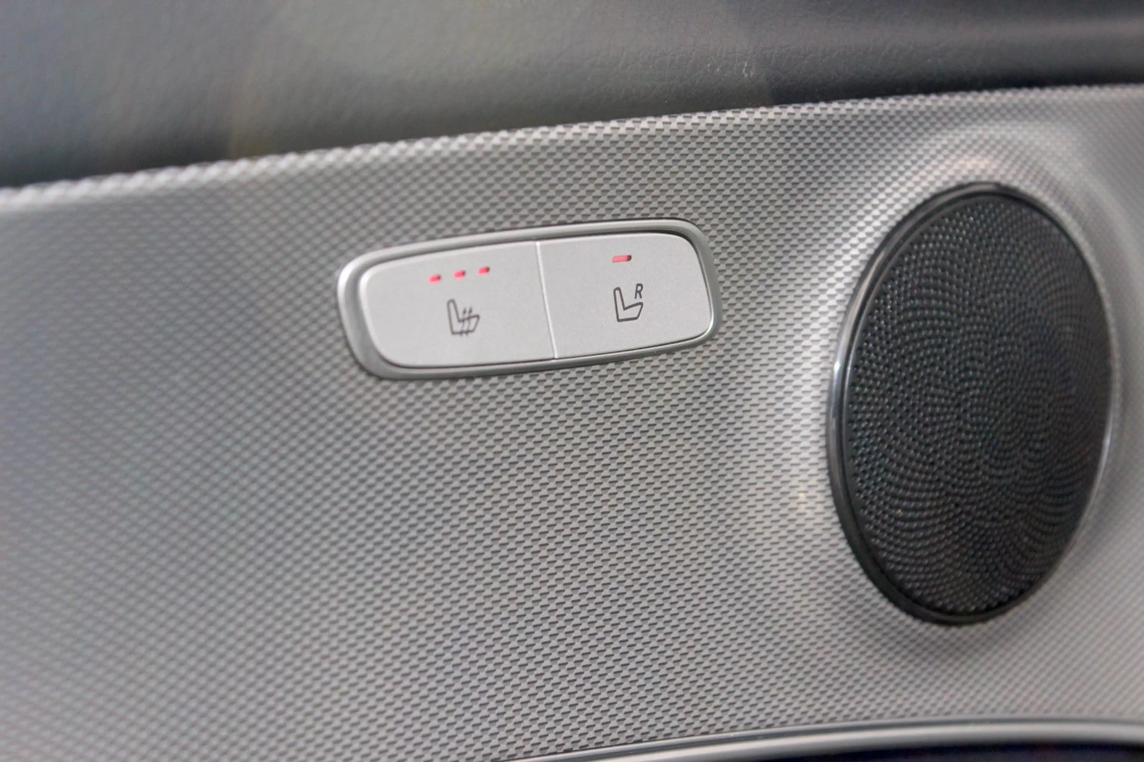 Mercedes-Benz E 220 E220d T-Modell 4Matic KAMERA*MULTIBEAM LED*SD — photo 13