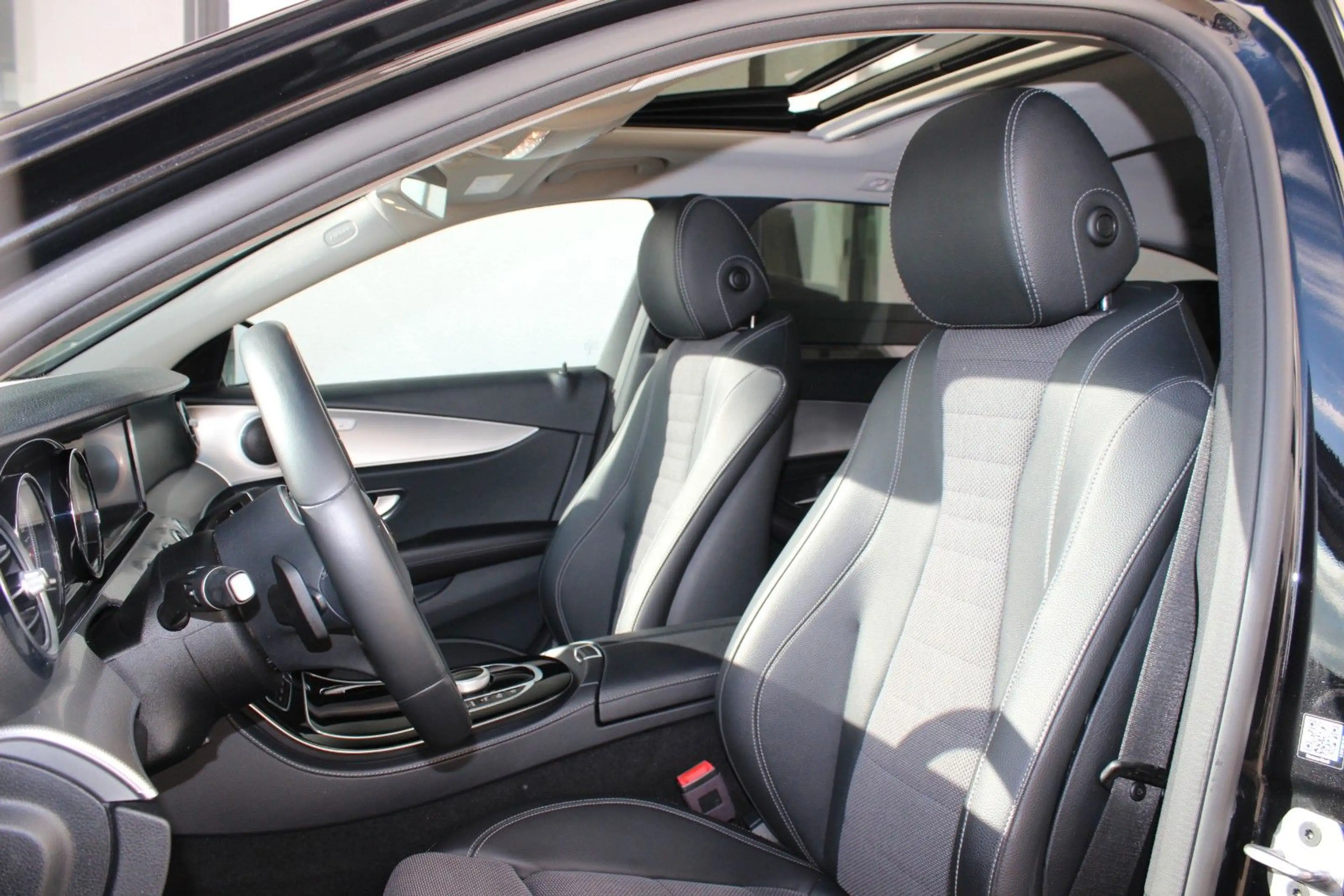 Mercedes-Benz E 220 E220d T-Modell 4Matic KAMERA*MULTIBEAM LED*SD — photo 11