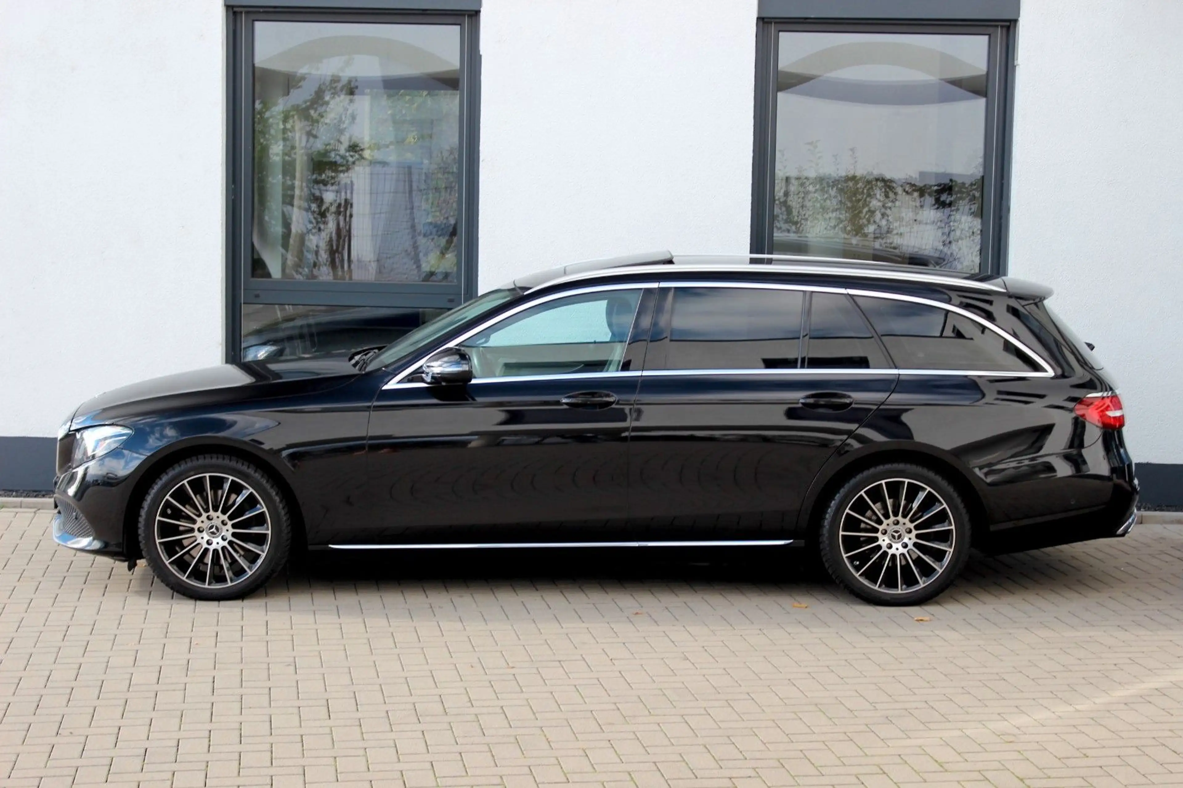 Mercedes-Benz E 220 E220d T-Modell 4Matic KAMERA*MULTIBEAM LED*SD — photo 8