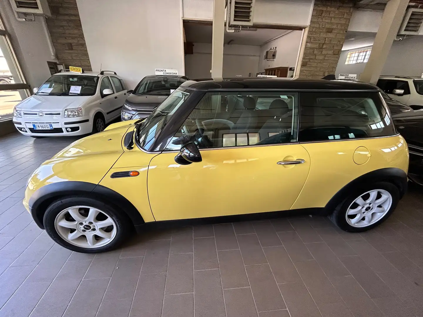 MINI Cooper Mini 1.6 Cooper Giallo - 2