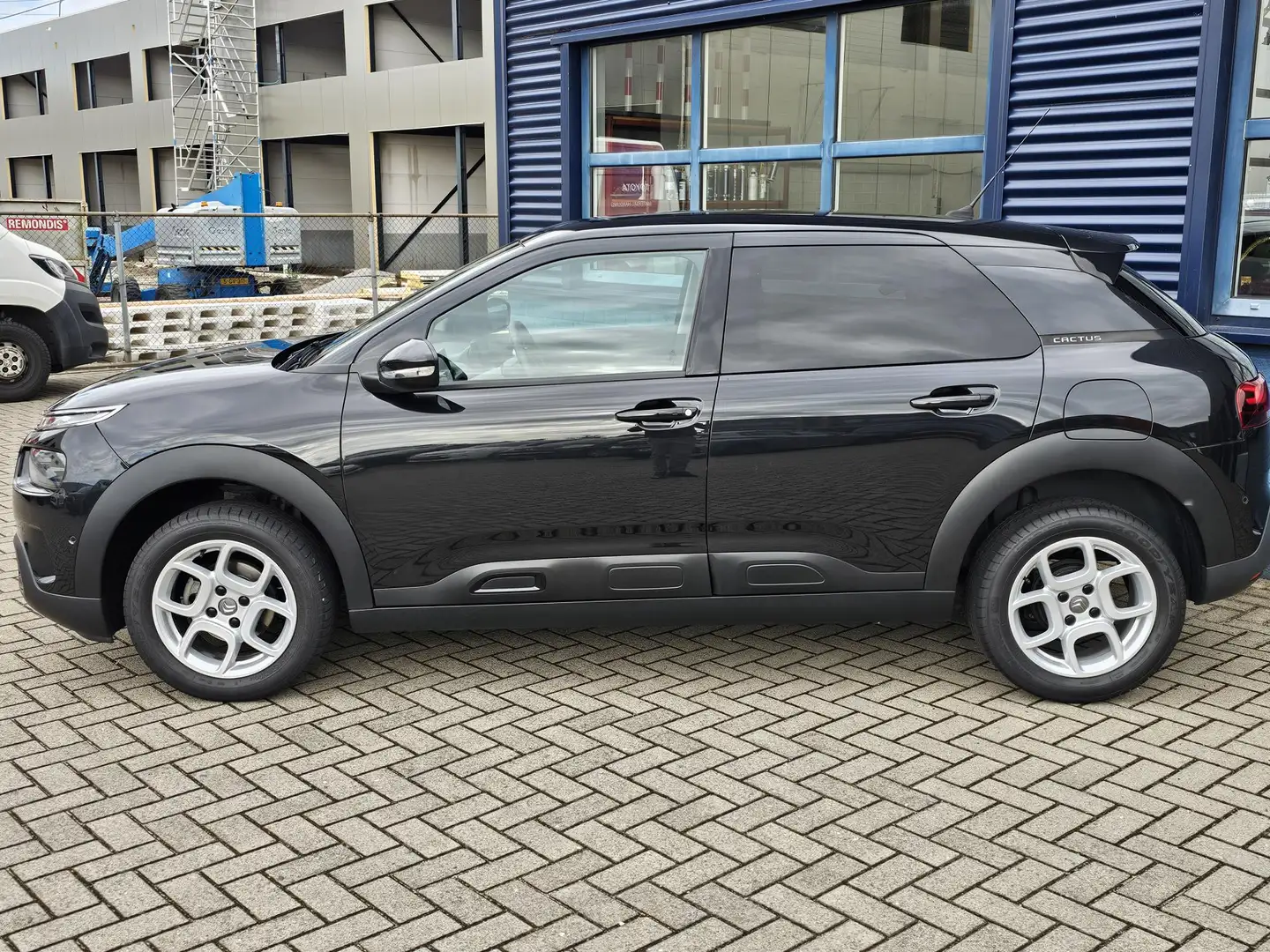 Citroen C4 Cactus 1.2 PureTech Feel | Achteruitrijcamera | Armsteun Zwart - 2