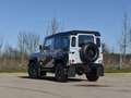 Land Rover Defender 90 / 2.2 TD4 / "EASTNOR EDITION" Silber - thumbnail 3