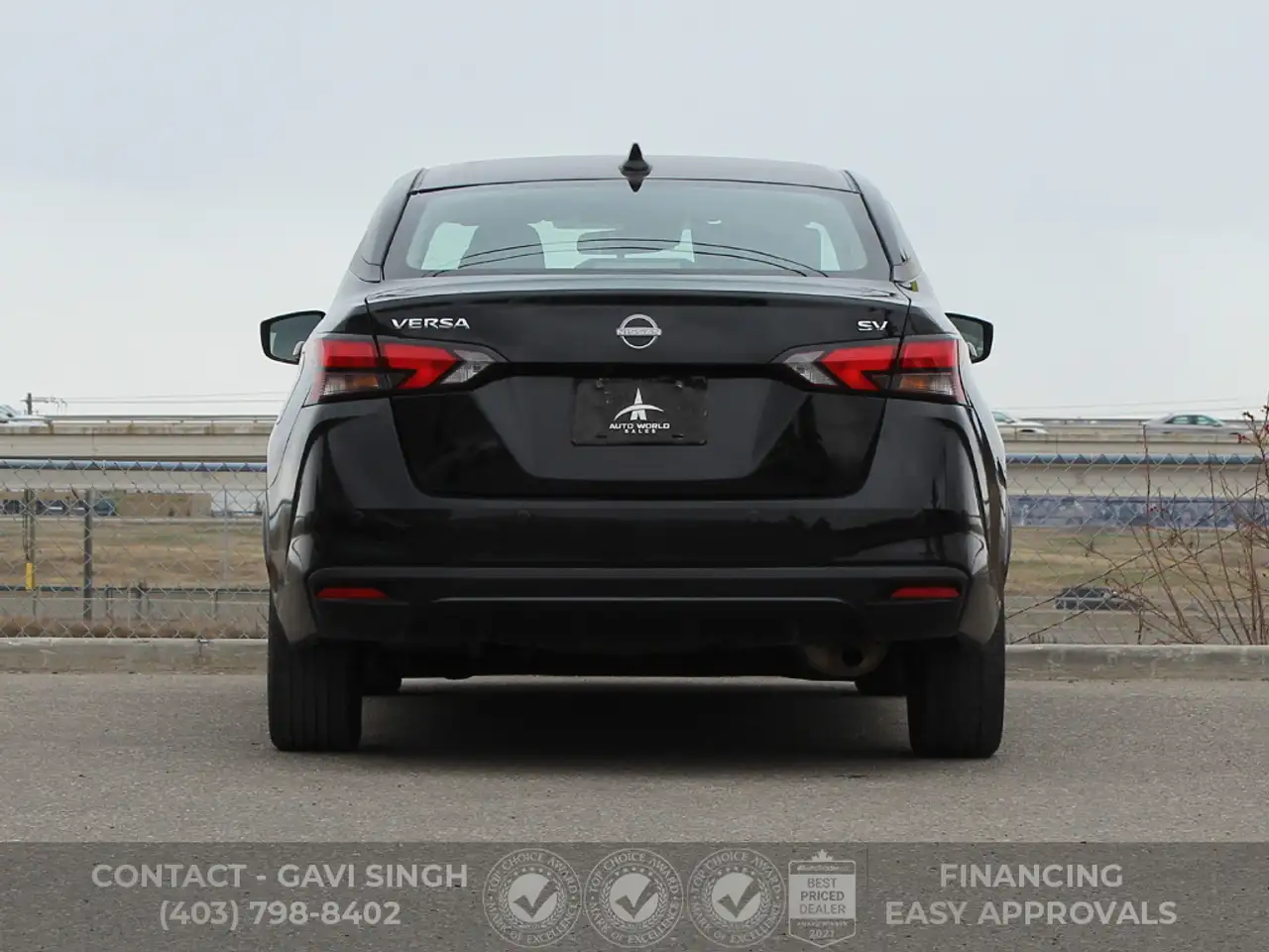 Nissan Versa снимка Nissan Versa