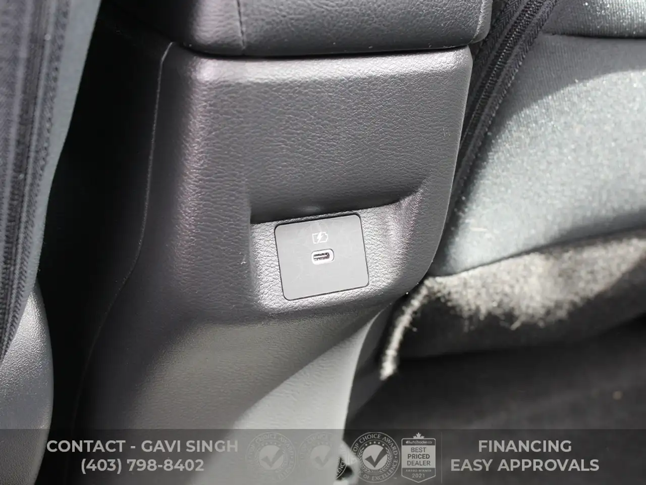 Nissan Versa снимка Nissan Versa