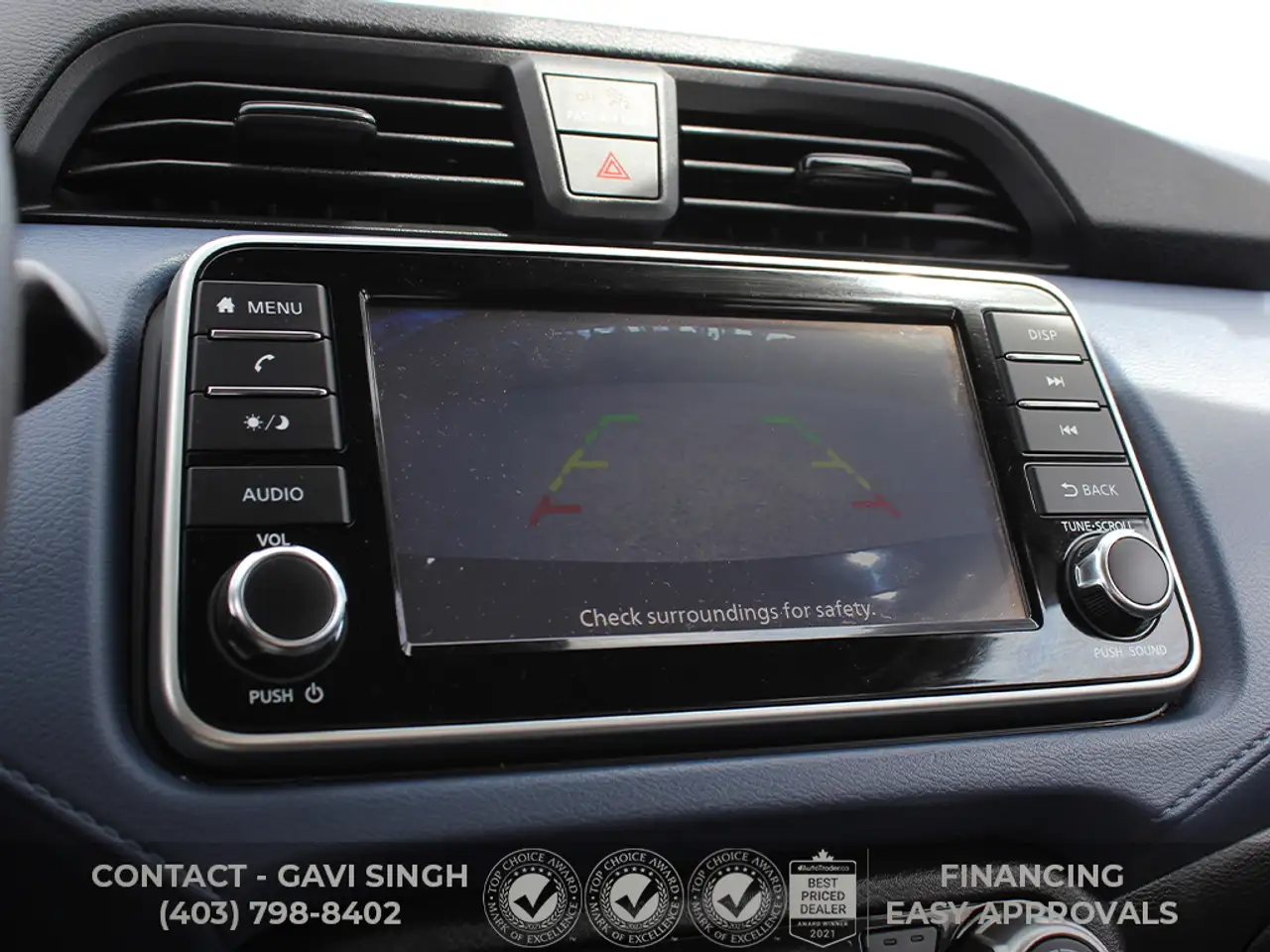 Nissan Versa снимка Nissan Versa