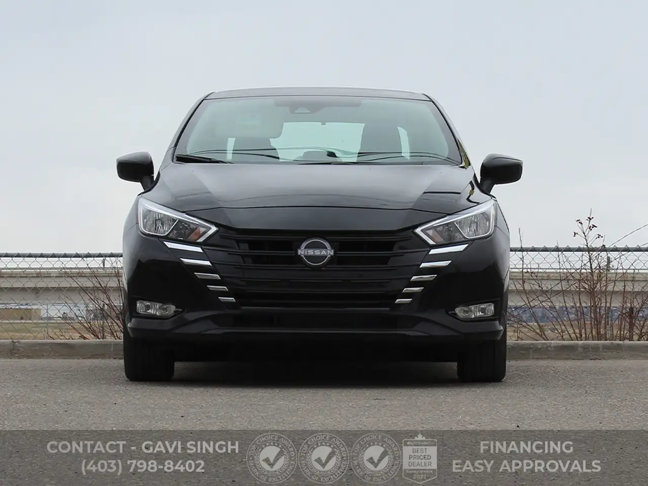 Nissan Versa снимка Nissan Versa