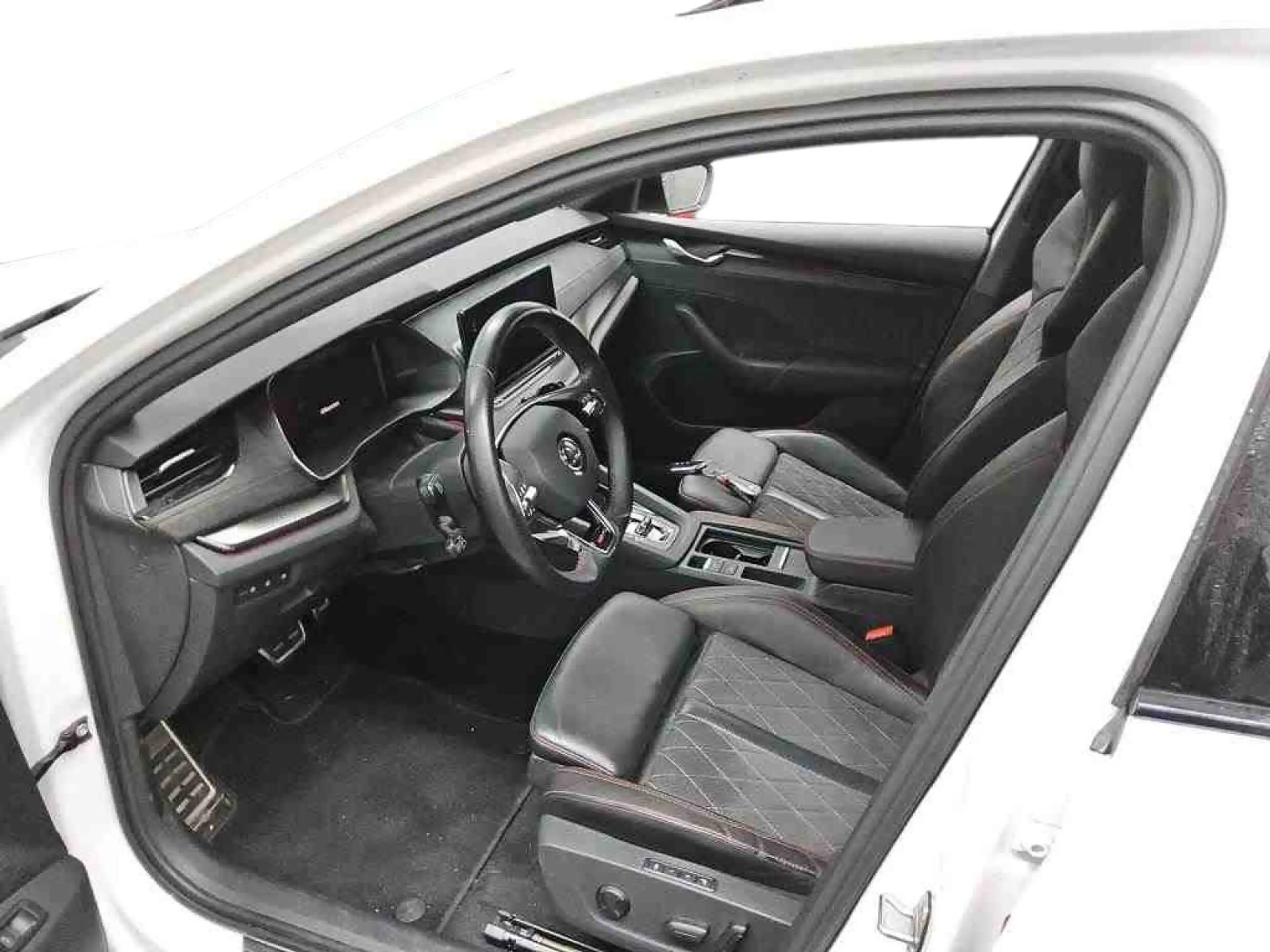 Skoda Octavia Combi RS 2.0TDI DSG Matrix Pano Navi ACC — photo 5