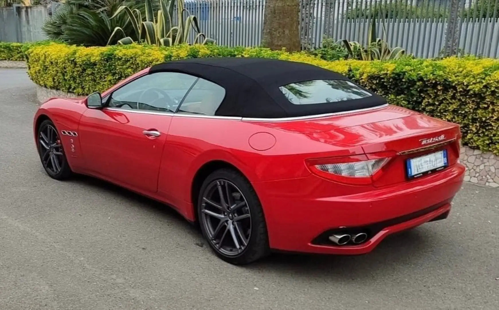 Maserati GranCabrio Roşu - 2