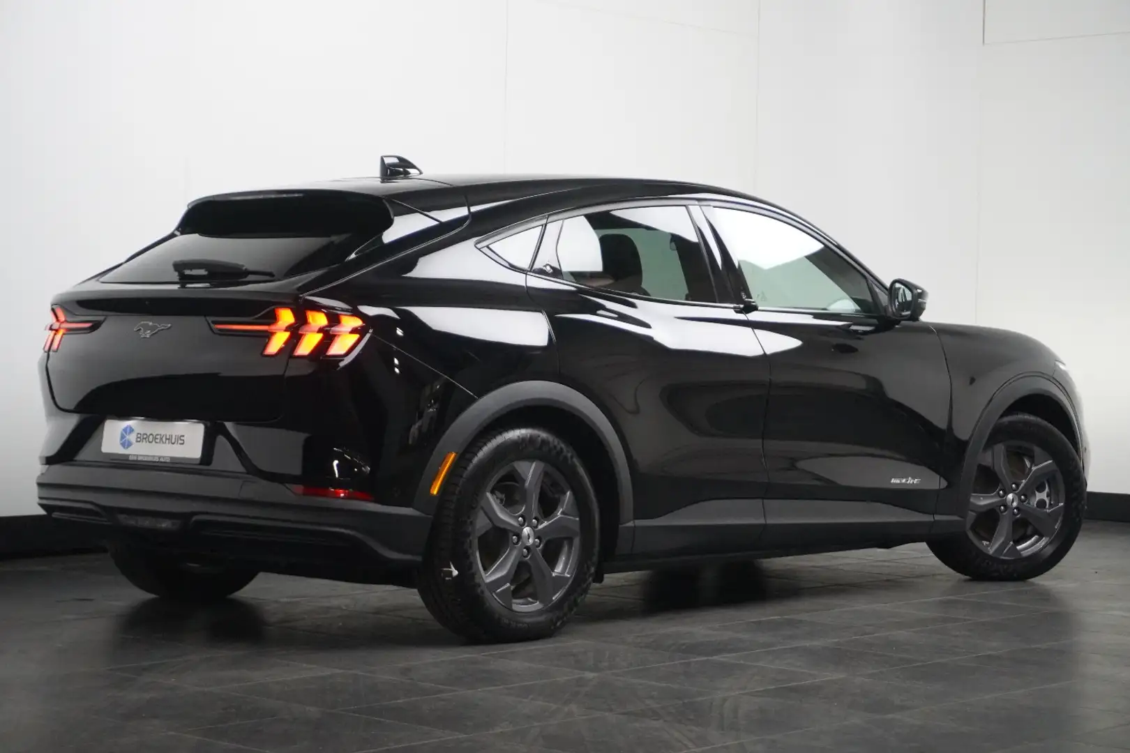 Ford Mustang Mach-E RWD 75 kWh | Adapt. Cruise | B&O audio | Camera V+ Noir - 2