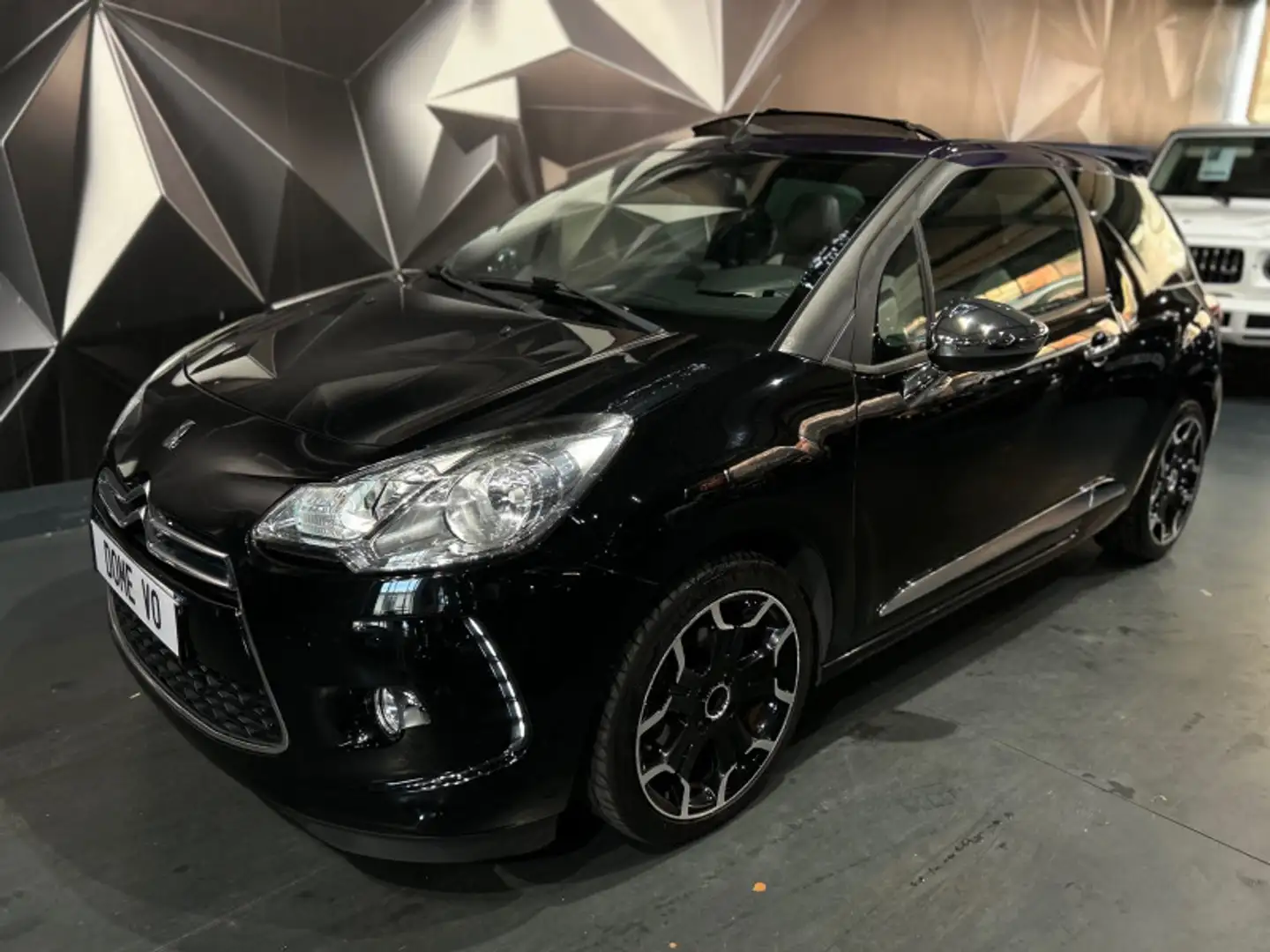 Citroen DS3 1.6 E-HDI90 AIRDREAM GRAPHIC A BMP6 Noir - 1