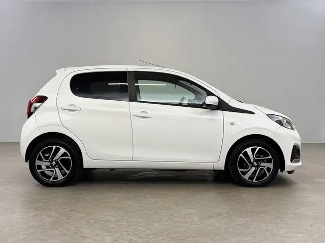 Peugeot 108 view 10