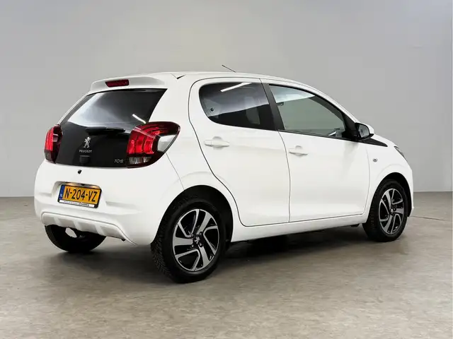 Peugeot 108 view 12