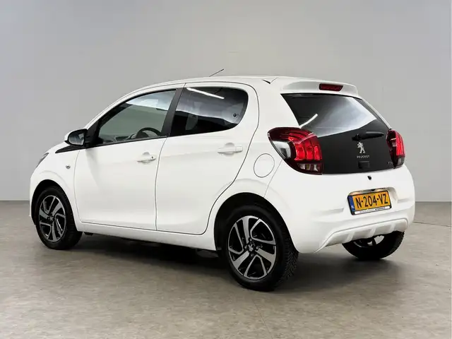 Peugeot 108 view 3