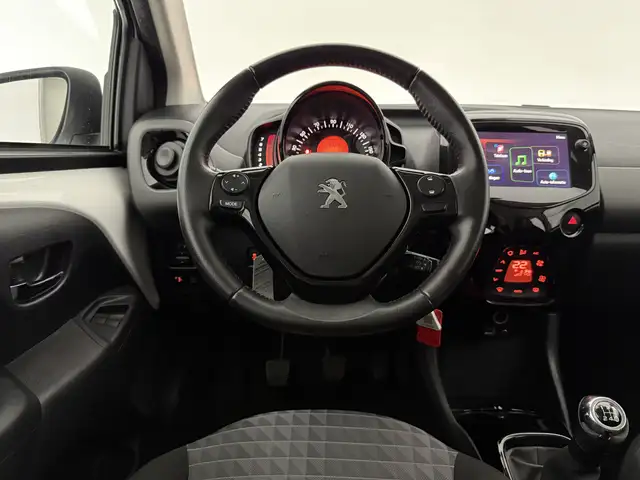 Peugeot 108 view 13