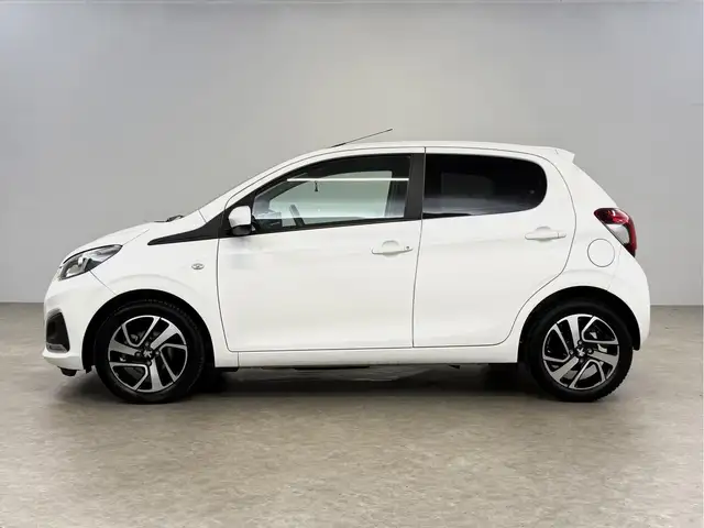 Peugeot 108 view 11