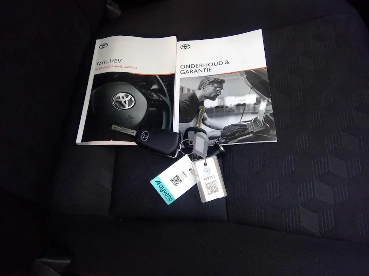 Toyota Yaris 1.5 HYBRID 115 ACTIVE I AUTOMAAT I APPLE CARPLAY I, миниатюра 8