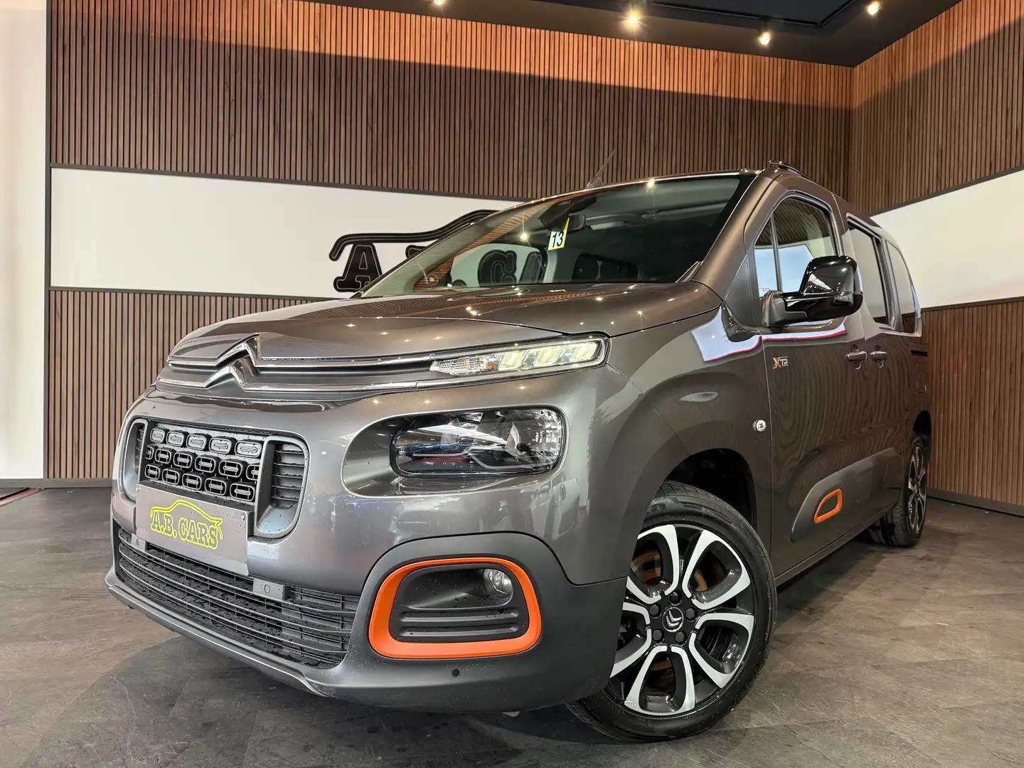 Citroen Berlingo 1.5 BlueHDi XTR *GARANTIE 12MOIS*1ERE MAIN* Gris - 1