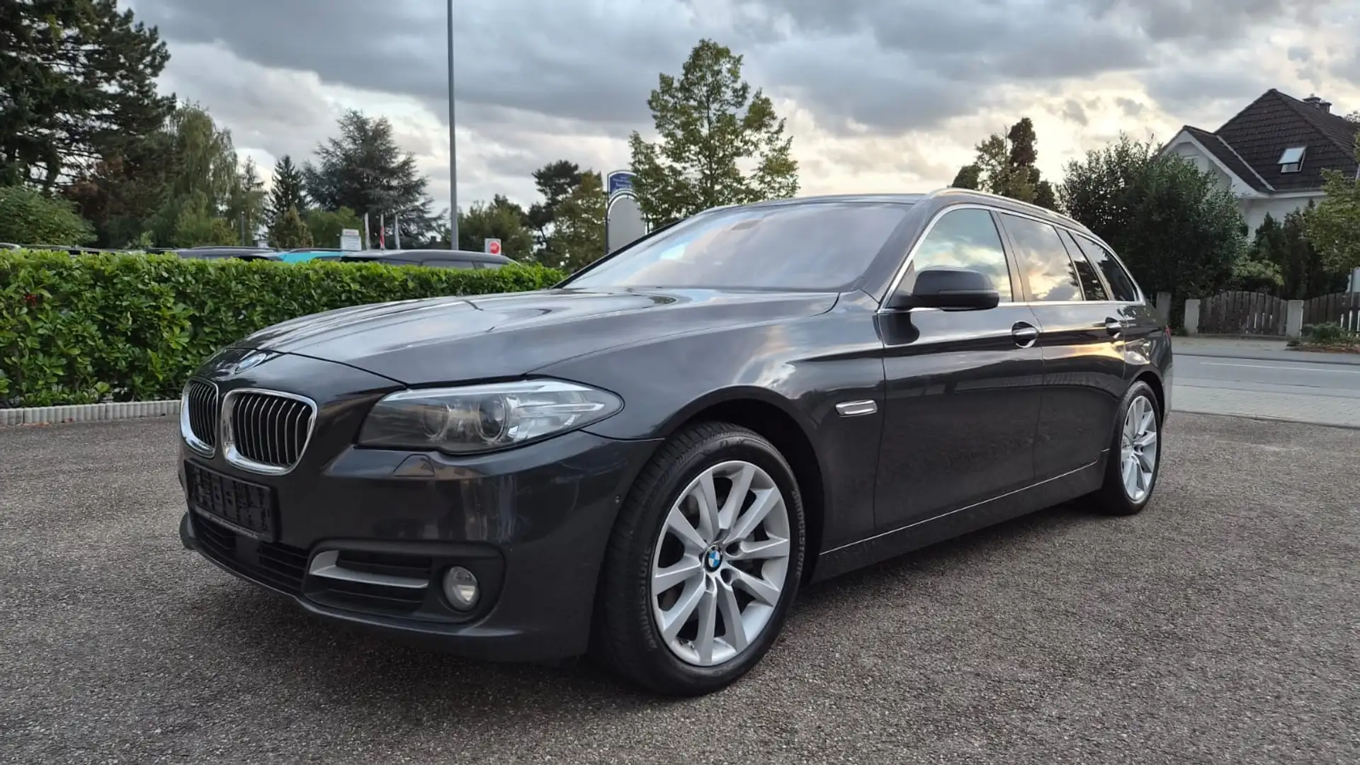 BMW 530 530 d xDrive Braun - 1