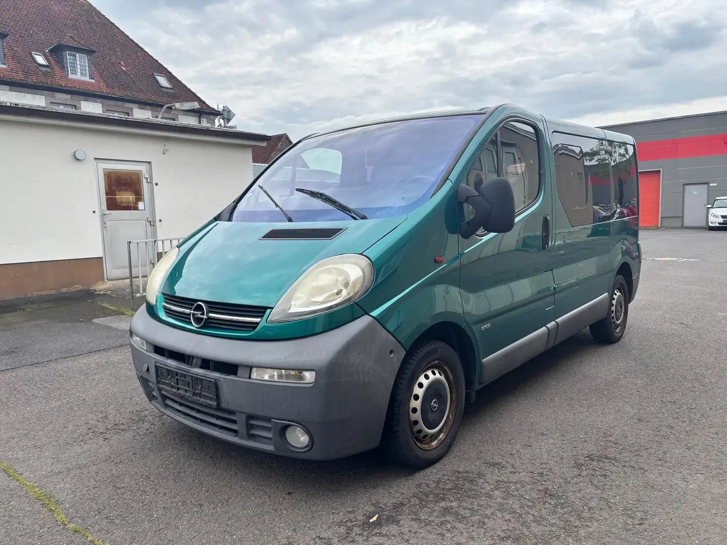 Opel Vivaro Kombi L1H1 2,7t - 9 SITZER-AHK-KLIMA Grün - 1