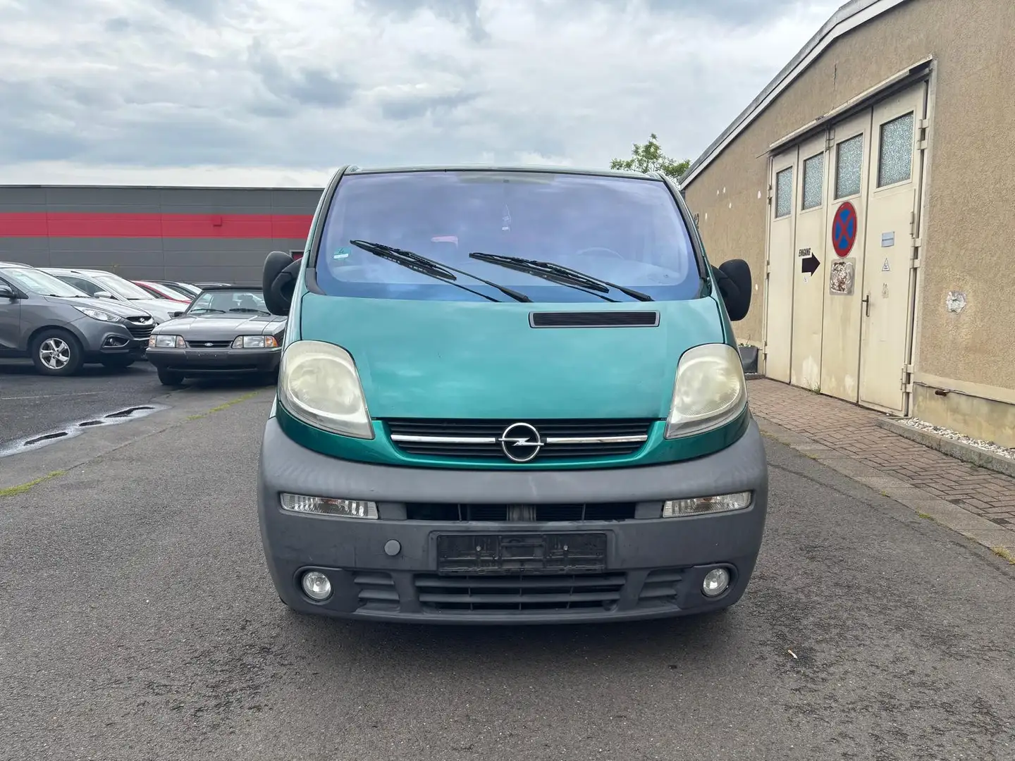 Opel Vivaro Kombi L1H1 2,7t - 9 SITZER-AHK-KLIMA Grün - 2