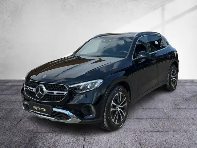 Mercedes-Benz GLC 200 d 4MATIC AVANTGARDE LED DISTR AHV LRHZG Ansicht 2