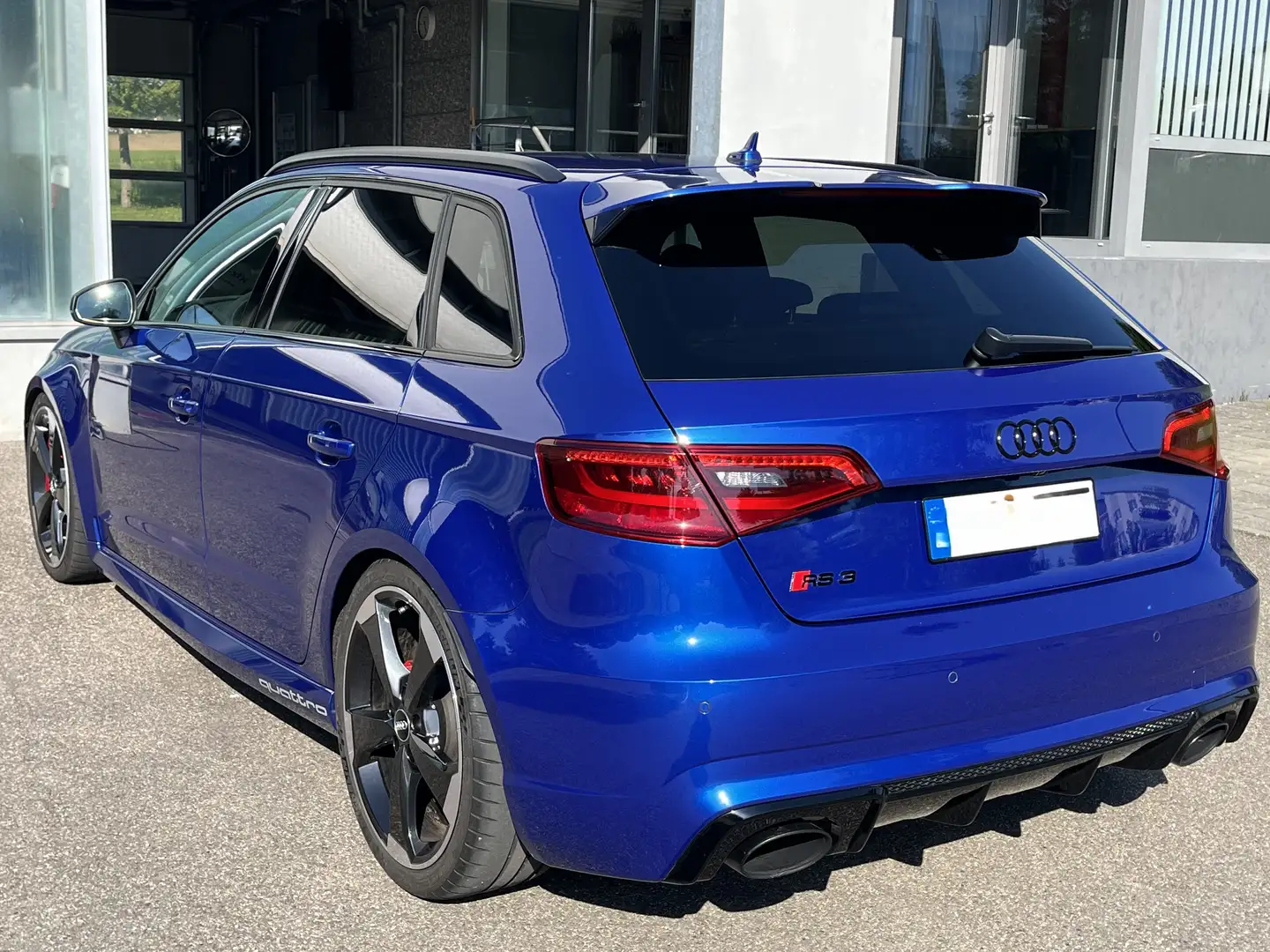 Audi RS3 A3 Sportback Sportback S tronic Blau - 2