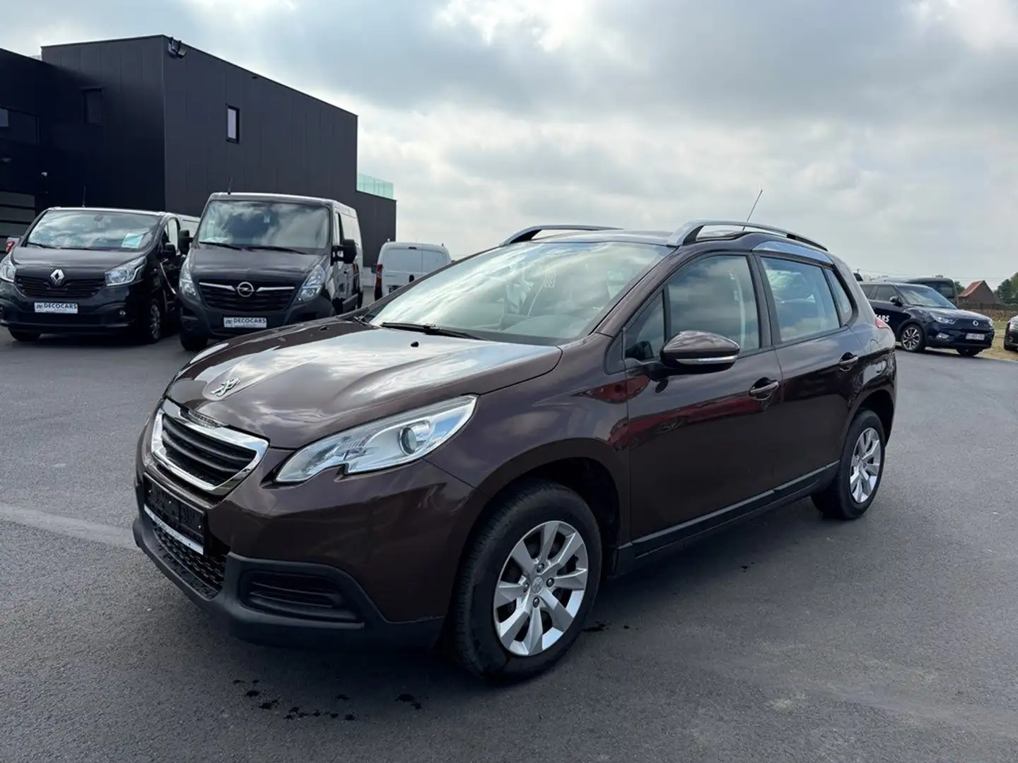 Peugeot 2008 Brun - 1