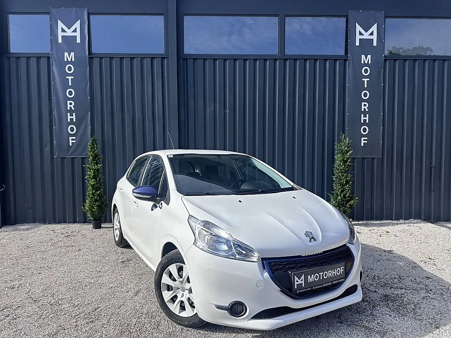 Peugeot 208 1.0 VTi Like · ideales Erstauto · technisch gep... Weiß - 1