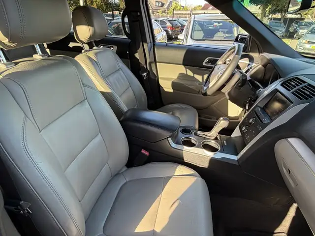 Ford Explorer view 5