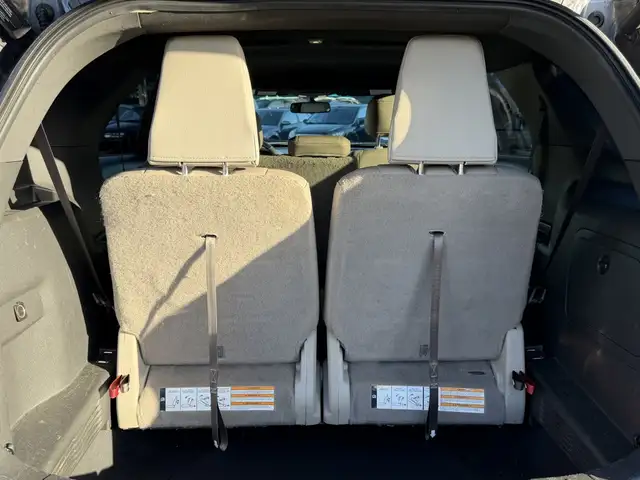 Ford Explorer view 9