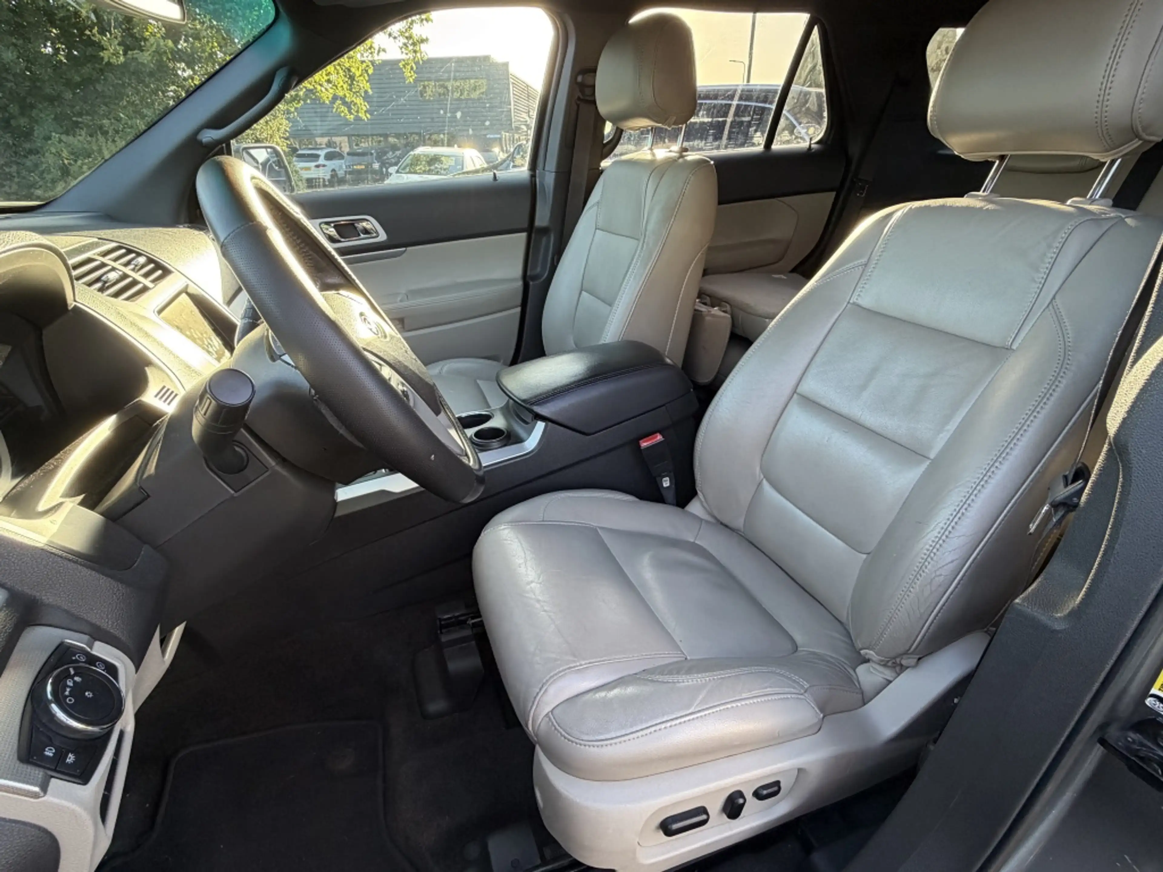 Ford Explorer XLT 3.5 V6 Benzine 7-Persoons 2013 Automaat Nw Mod — photo 10
