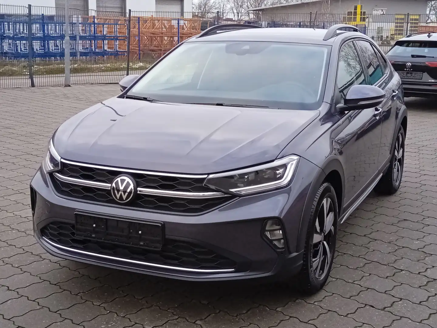 Volkswagen Taigo Life Grau - 1