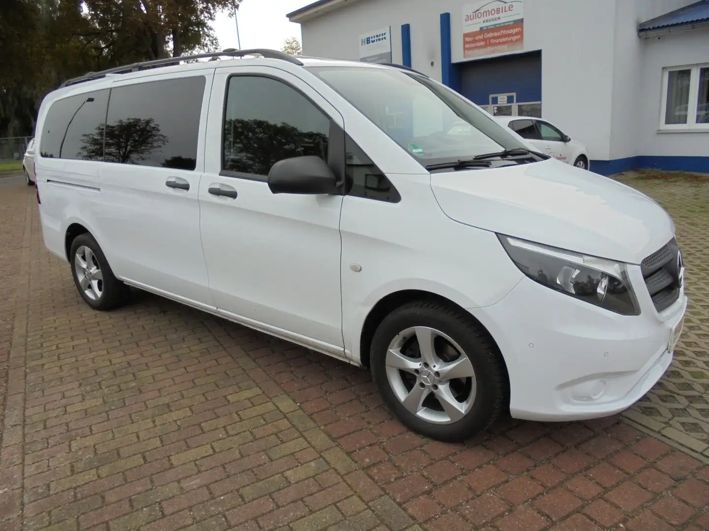 Mercedes-Benz Vito Tourer 114/116/119 CDI Edition lang Blanc - 2