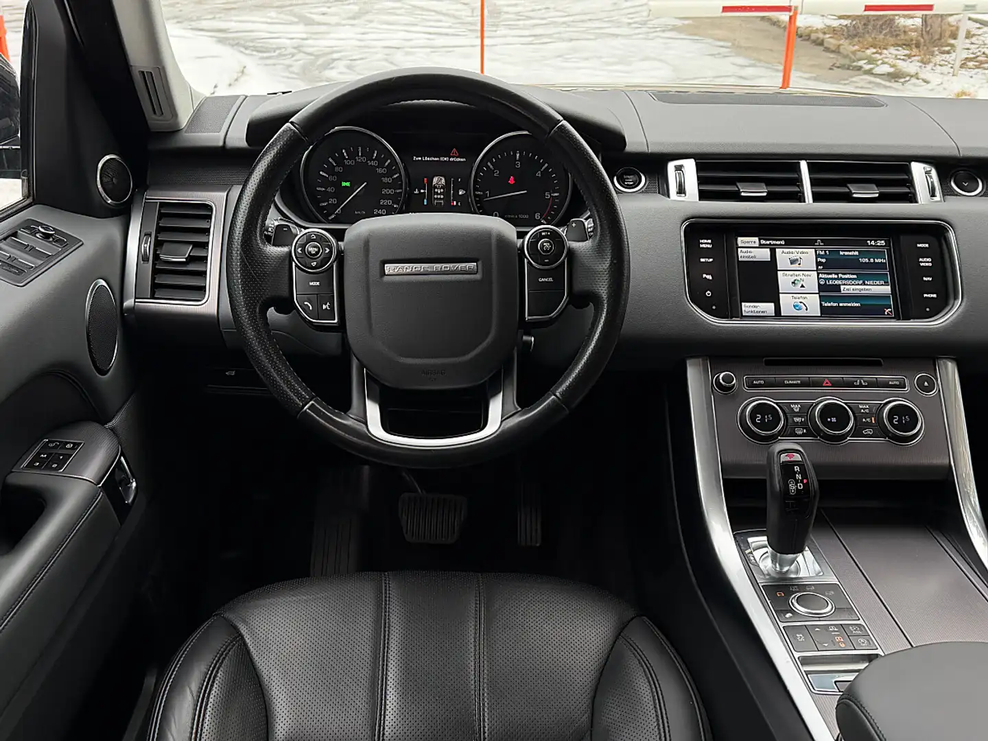 Land Rover Range Rover Sport 3,0 TDV6 HSE Dynamic Grau - 2