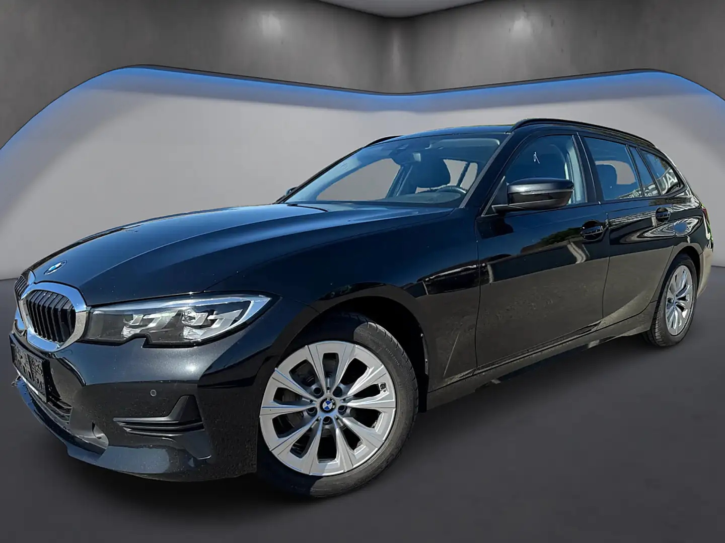 BMW 318 d Touring Advantage Aut. *Leder*Keyless*Navi*LED* Schwarz - 2