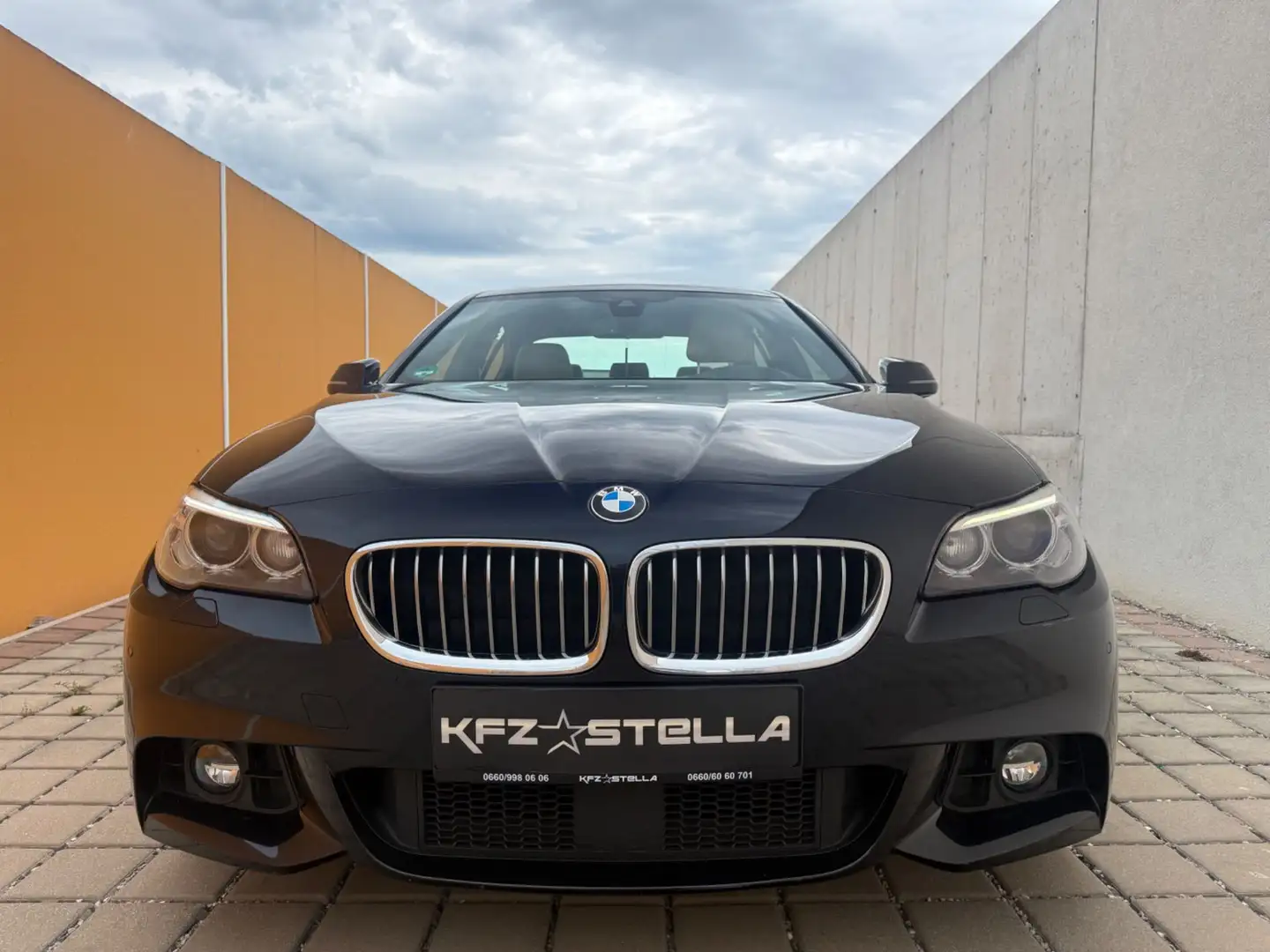 BMW 520 5er-Reihe Allrad Diesel (F10 LCI)  xDrive Aut. Schwarz - 2