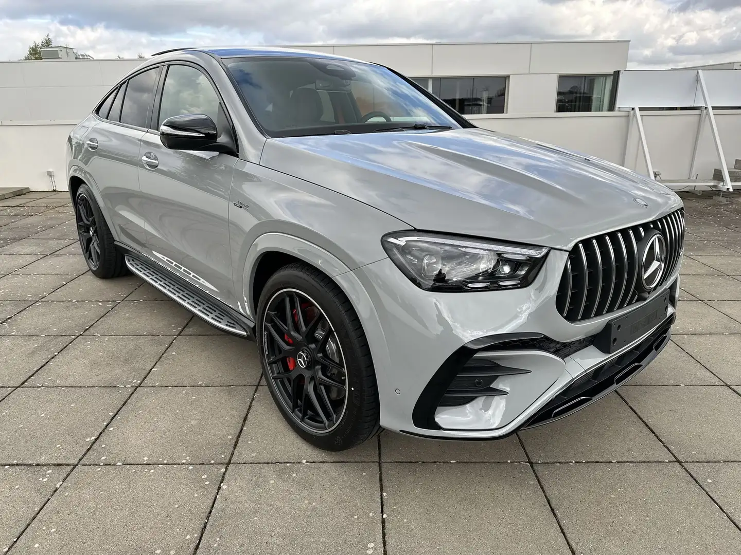 Mercedes-Benz GLE 53 AMG e Plug-in Hybride 4M/AMG/PREMIUM/22"/TREKH/360 CAM Grijs - 1