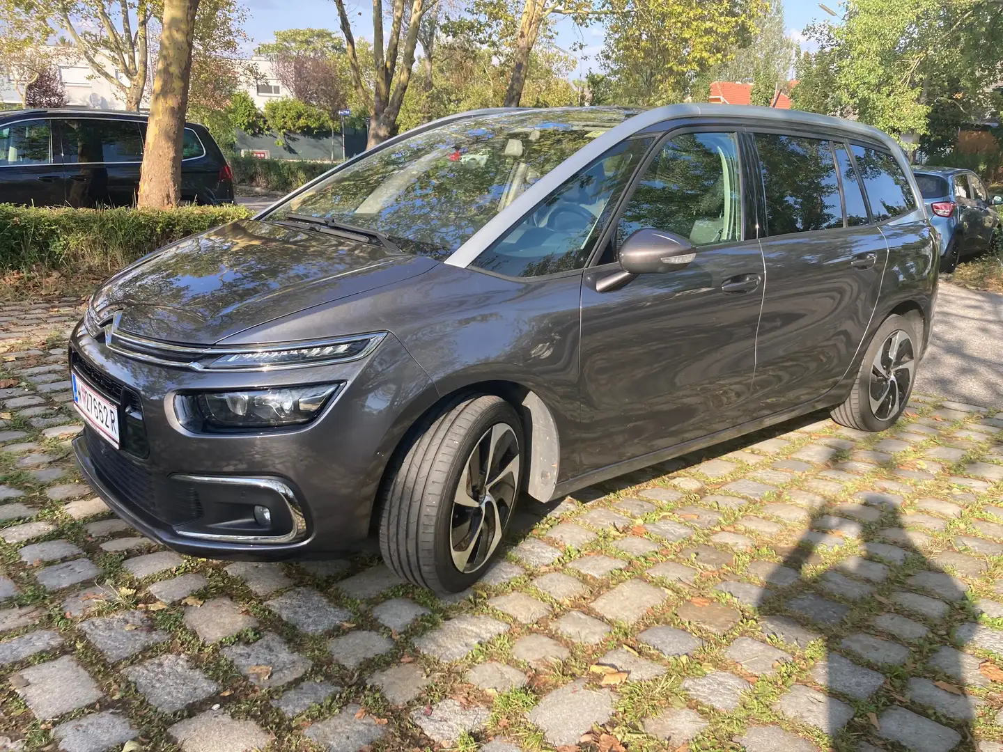Citroen Grand C4 SpaceTourer Grand C4 Spacetourer BlueHDI 160 S Grau - 1