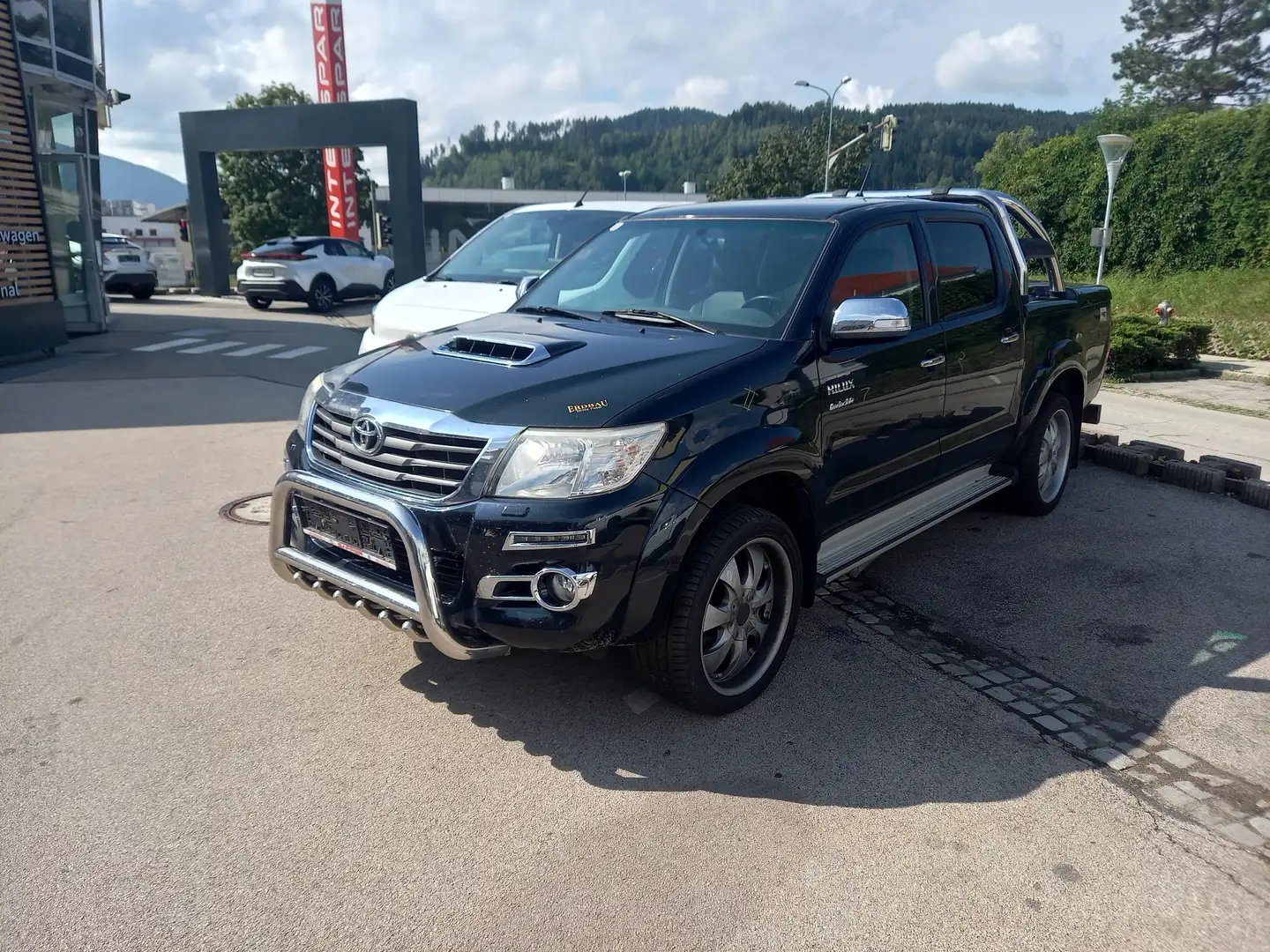 Toyota Hilux 3,0 D-4D 4WD Aut. City Schwarz - 1
