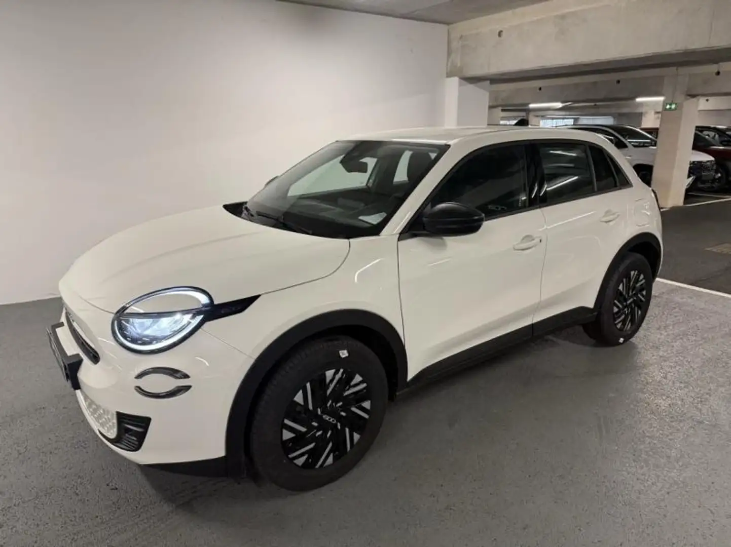 Fiat 600 1.2 Hybrid Turbo 110ch Pop DCT6 Step 2 Blanc - 1