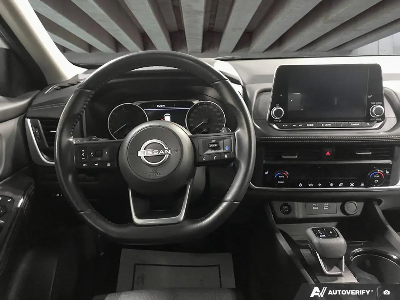 Nissan Rogue снимка Nissan Rogue