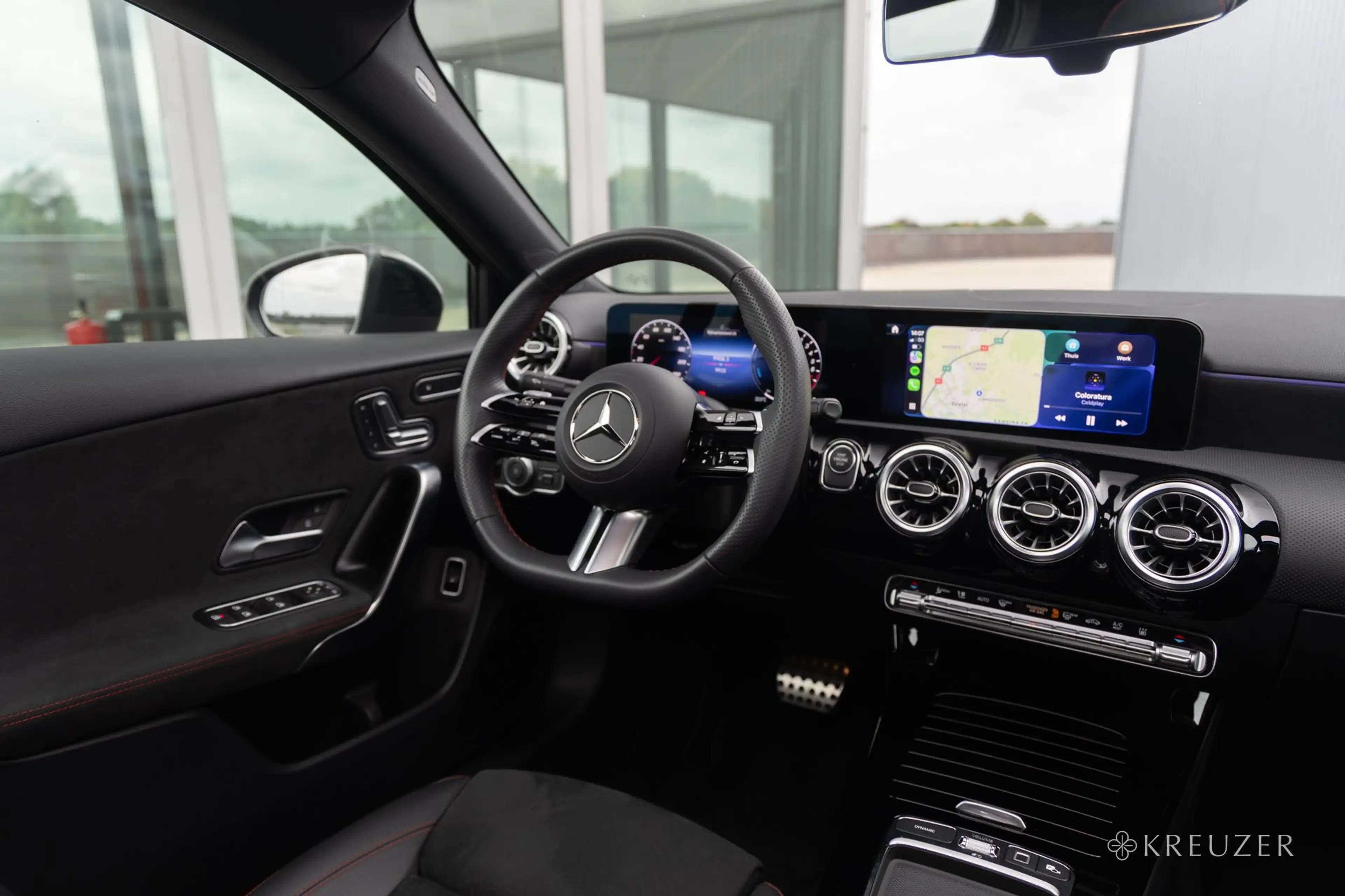 Mercedes-Benz A 250 250e AMG Line | 9.900KM | Panorama | Memory | 360 — photo 12