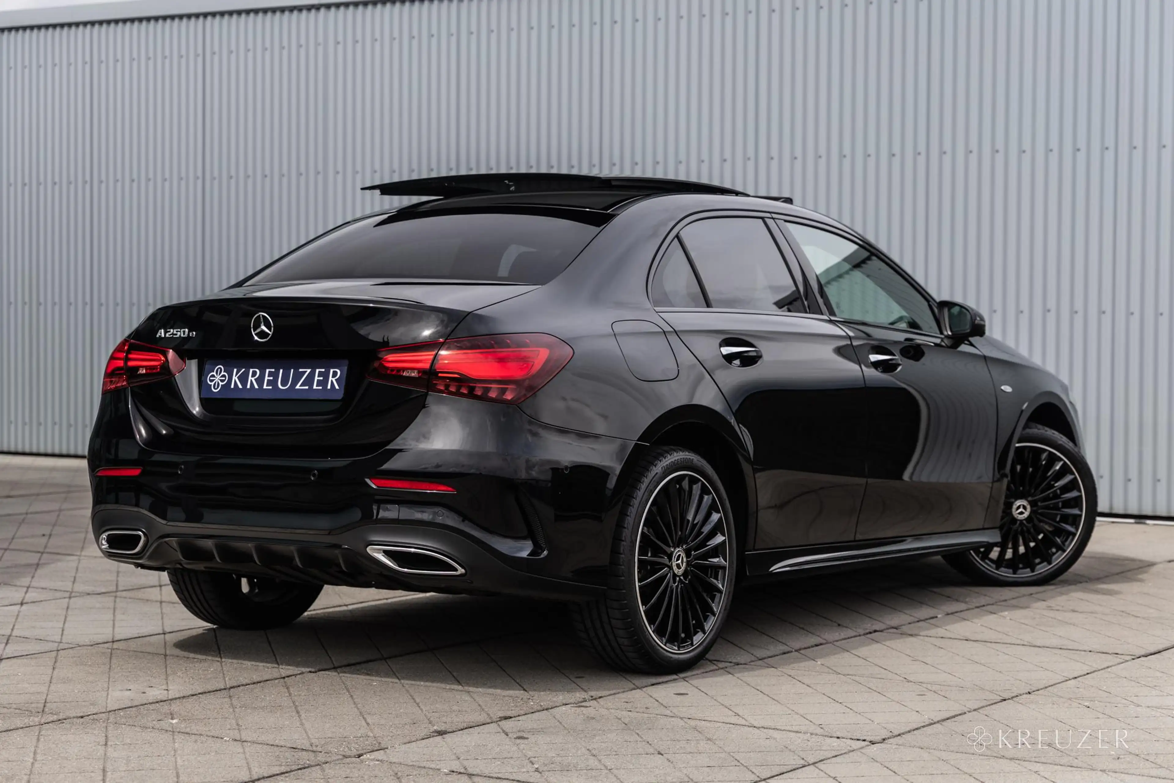 Mercedes-Benz A 250 250e AMG Line | 9.900KM | Panorama | Memory | 360 — photo 3