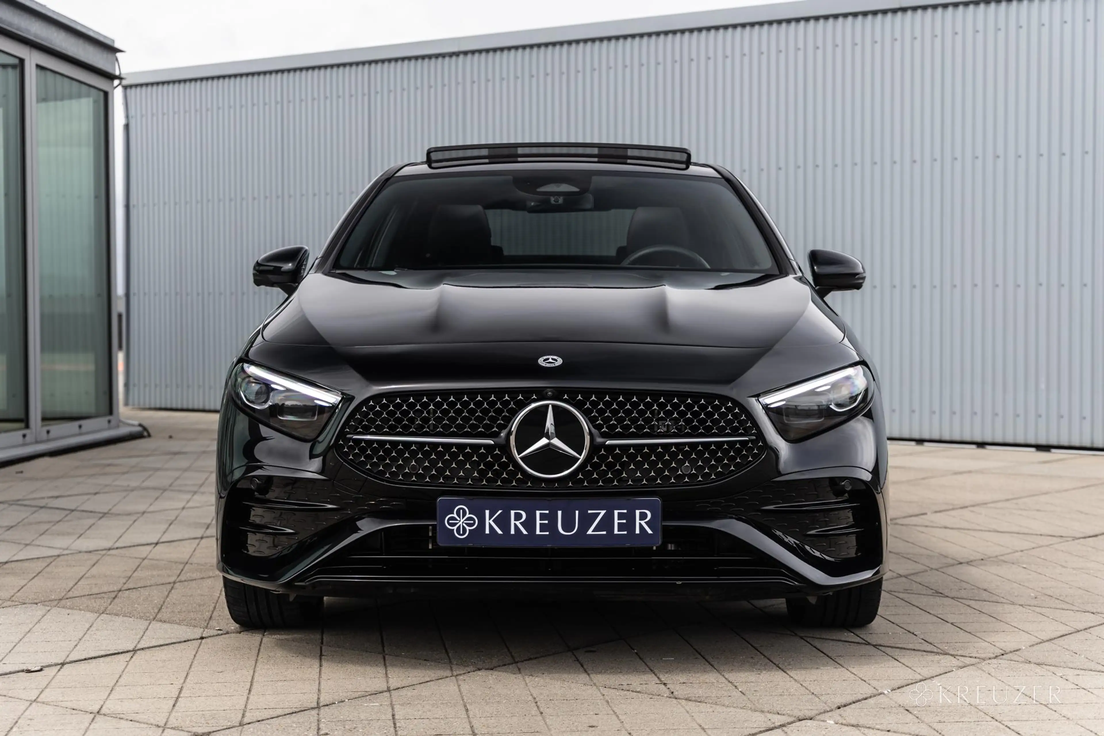 Mercedes-Benz A 250 250e AMG Line | 9.900KM | Panorama | Memory | 360 — photo 5