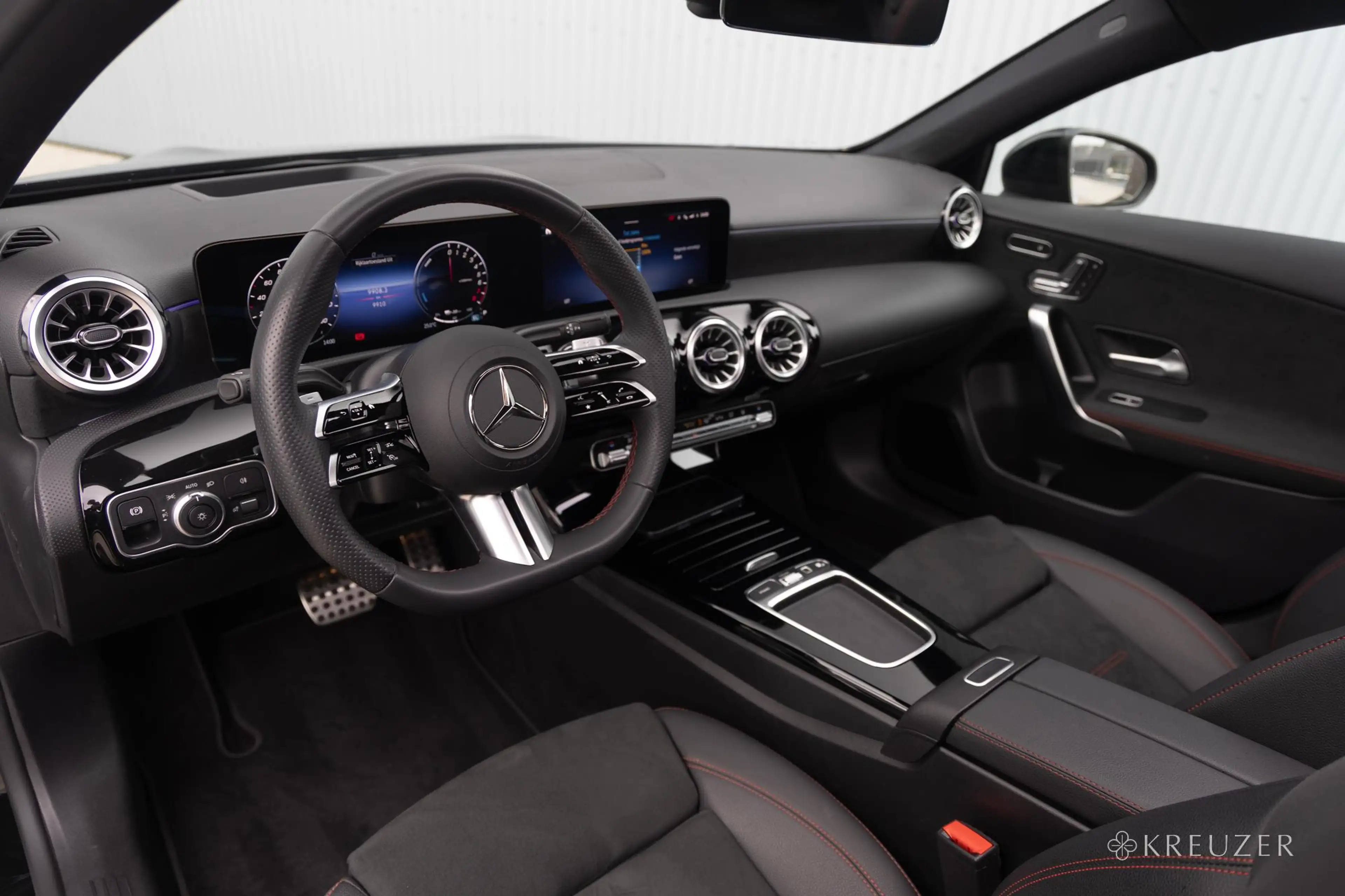 Mercedes-Benz A 250 250e AMG Line | 9.900KM | Panorama | Memory | 360 — photo 4