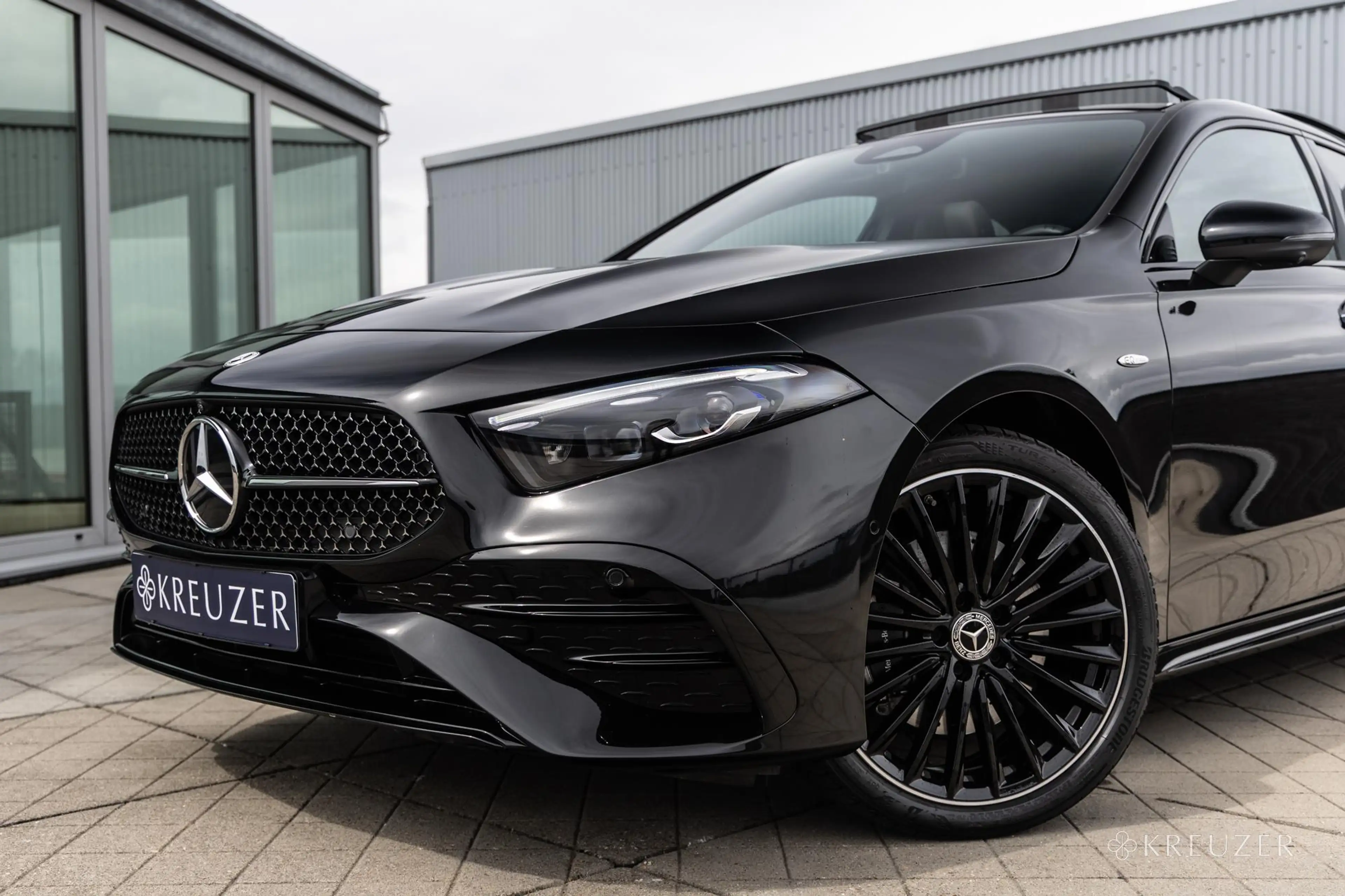 Mercedes-Benz A 250 250e AMG Line | 9.900KM | Panorama | Memory | 360 — photo 9