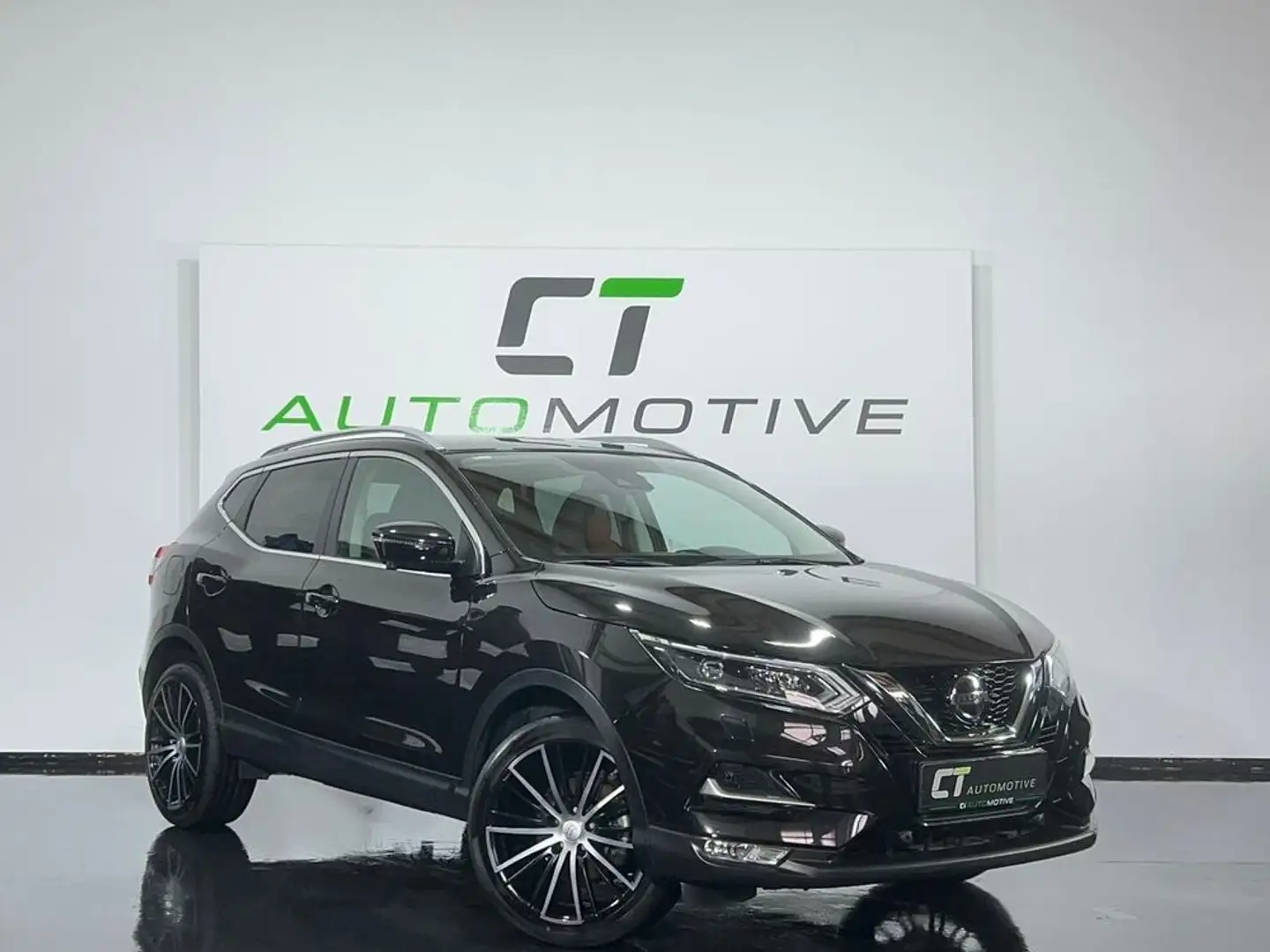 Nissan Qashqai 1,3 DIG-T Tekna Aut. Schwarz - 1