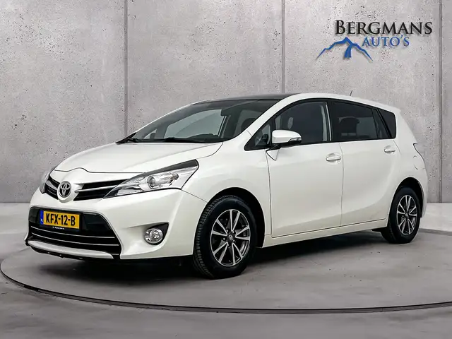 Toyota Verso 1.8 VVT-i Aspiration // DEALER ONDERHOUDEN // PARK