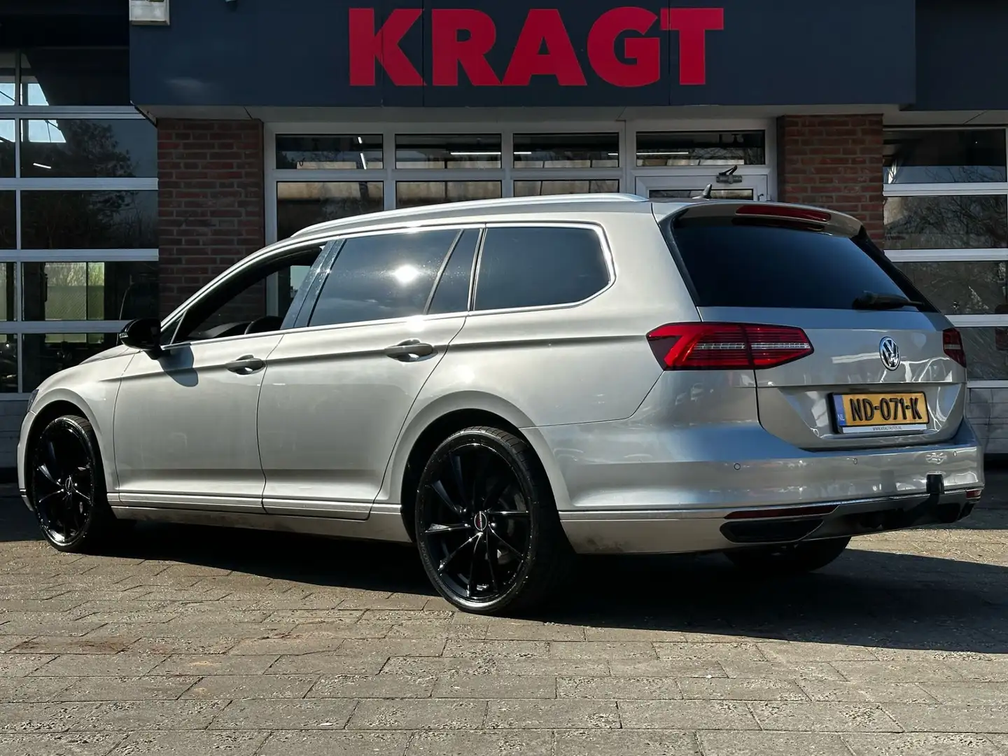 Volkswagen Passat Variant Connected Series 1.4 TSI GTE - APK 01-2026! Grijs - 2