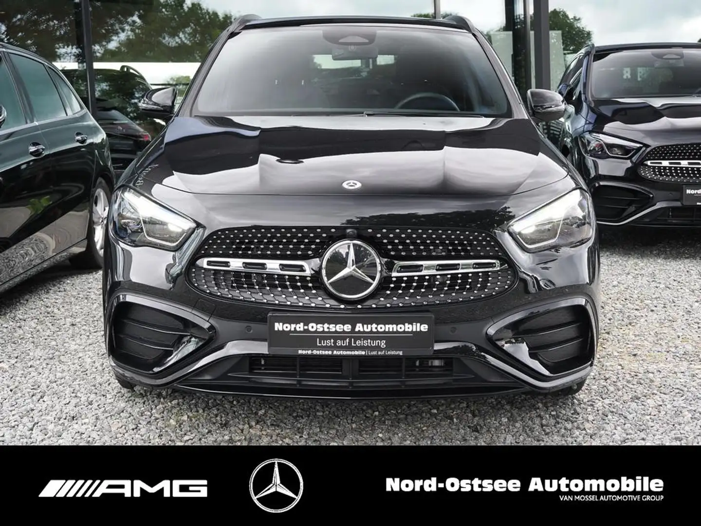 Mercedes-Benz GLA 200 AMG NAVI KAM PANO SHZ LED KEYLESS KLIMA Schwarz - 2